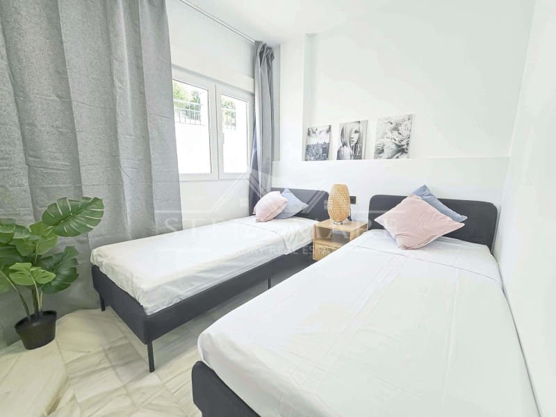 2 soverom Hus til salgs i Nerja med garasje - € 315 000 (Ref: 9820280)