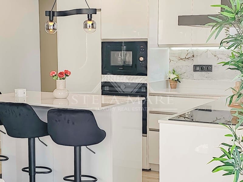 2 bedroom Apartment for sale in Nerja - € 450,000 (Ref: 9939606)
