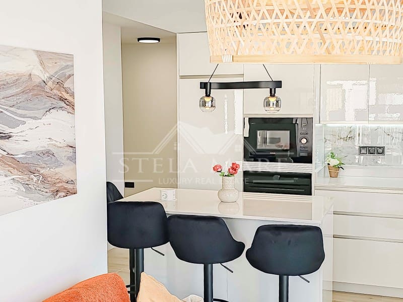 2 bedroom Apartment for sale in Nerja - € 450,000 (Ref: 9939606)