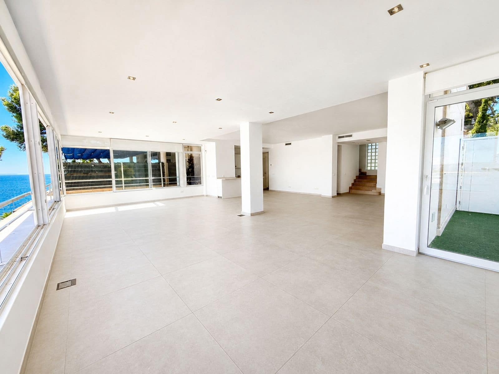 Piso de 3 habitaciones en Cala Vinyes / Cala Vinyas / Cala Viñas en alquiler con piscina garaje - 4.300 € (Ref: 10009652)