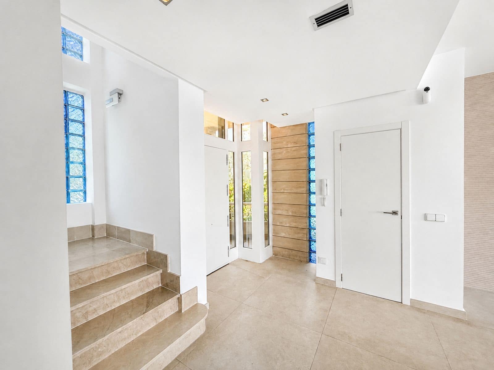 Piso de 3 habitaciones en Cala Vinyes / Cala Vinyas / Cala Viñas en alquiler con piscina garaje - 4.300 € (Ref: 10009652)
