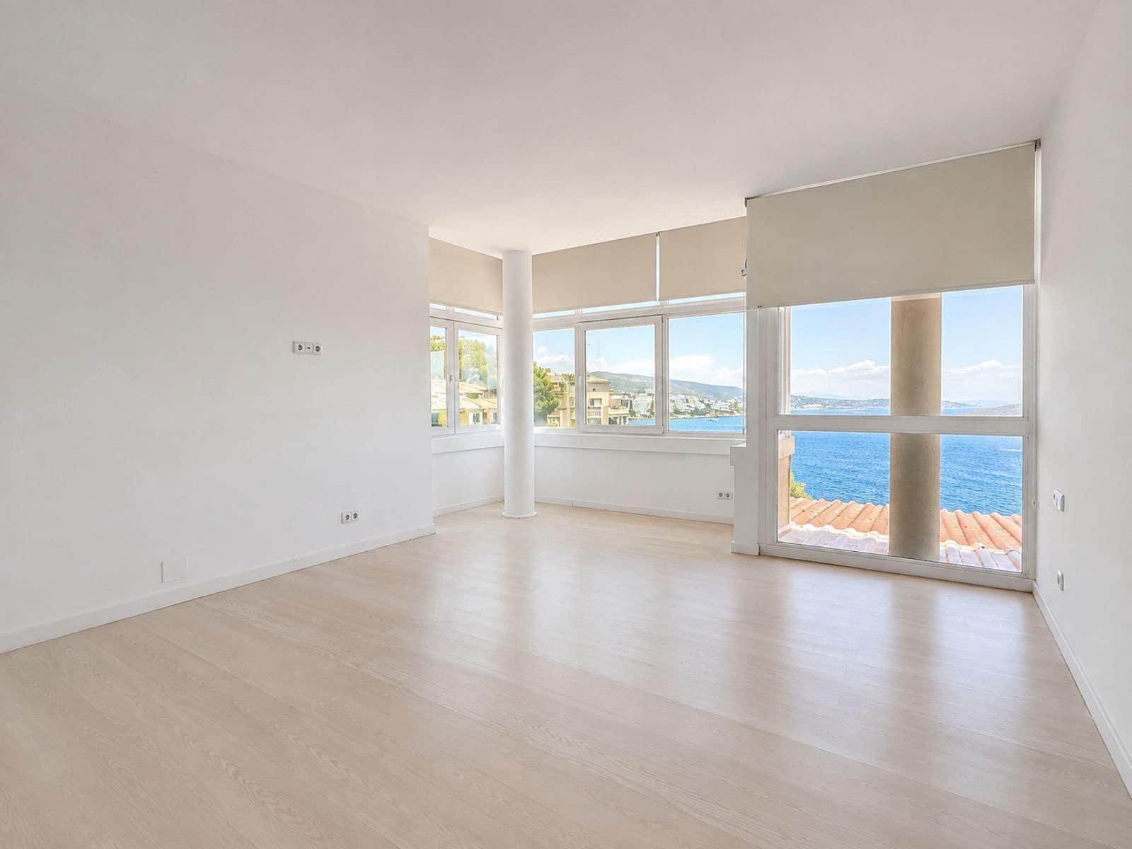 Piso de 3 habitaciones en Cala Vinyes / Cala Vinyas / Cala Viñas en alquiler con piscina garaje - 4.300 € (Ref: 10009652)