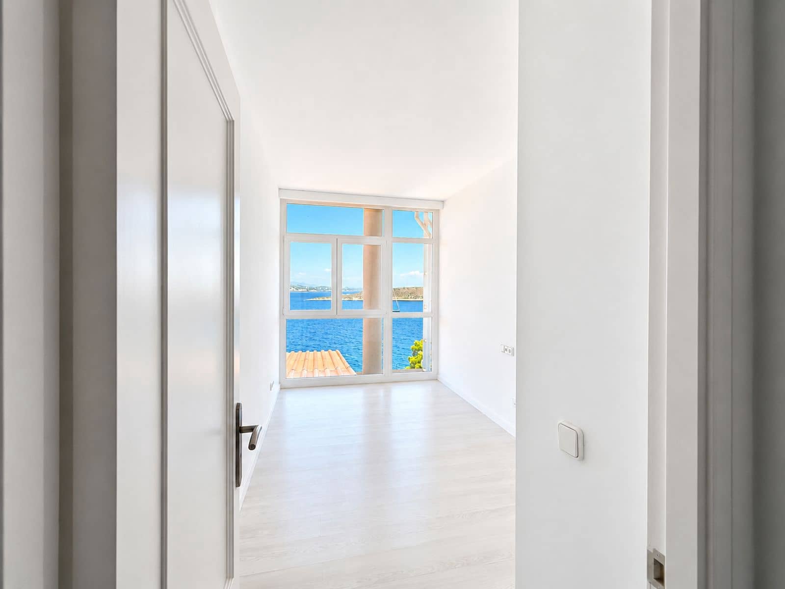 Piso de 3 habitaciones en Cala Vinyes / Cala Vinyas / Cala Viñas en alquiler con piscina garaje - 4.300 € (Ref: 10009652)