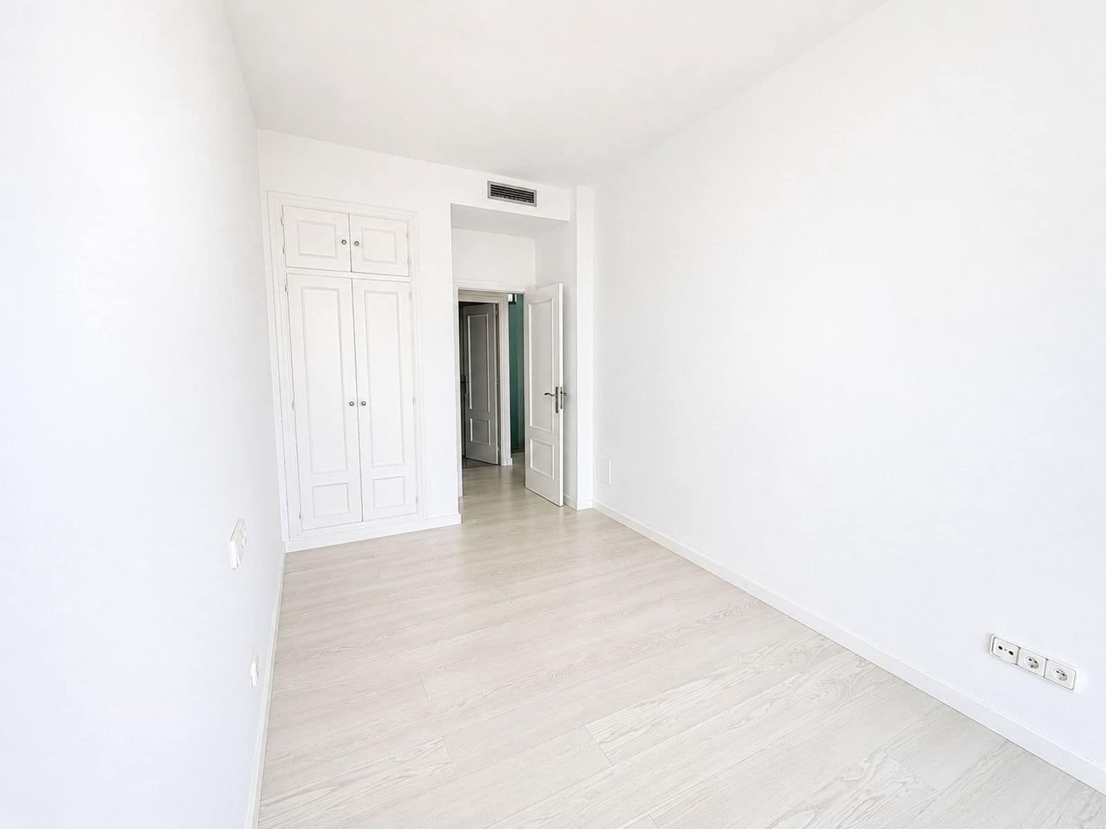 Piso de 3 habitaciones en Cala Vinyes / Cala Vinyas / Cala Viñas en alquiler con piscina garaje - 4.300 € (Ref: 10009652)