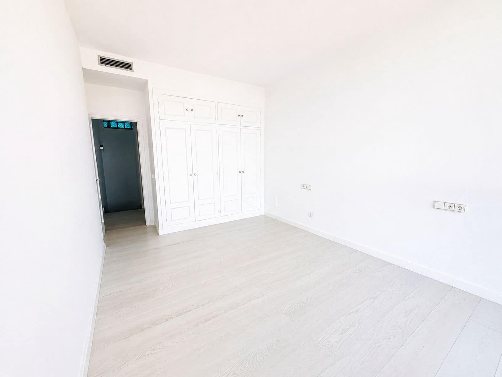 Piso de 3 habitaciones en Cala Vinyes / Cala Vinyas / Cala Viñas en alquiler con piscina garaje - 4.300 € (Ref: 10009652)
