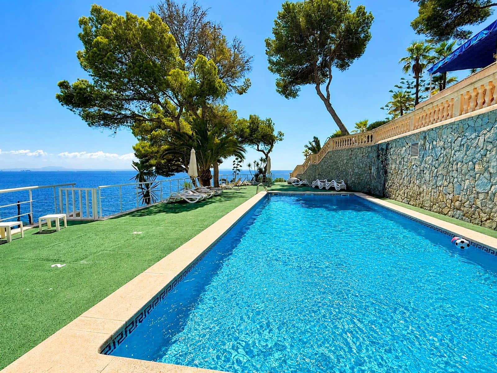 Piso de 3 habitaciones en Cala Vinyes / Cala Vinyas / Cala Viñas en alquiler con piscina garaje - 4.300 € (Ref: 10009652)