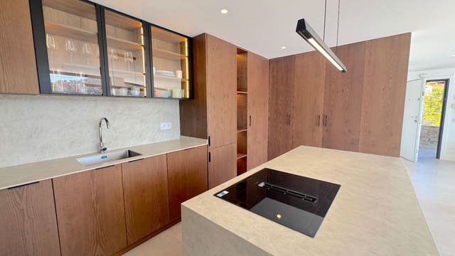 2 quarto Apartamento para venda em Puerto de Andratx, Andratx com piscina garagem - 1 500 000 € (Ref: 10043485)