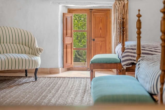 6 slaapkamer Finca/Landhuis te koop in Campanet met garage - € 12.000.000 (Ref: 10045860)