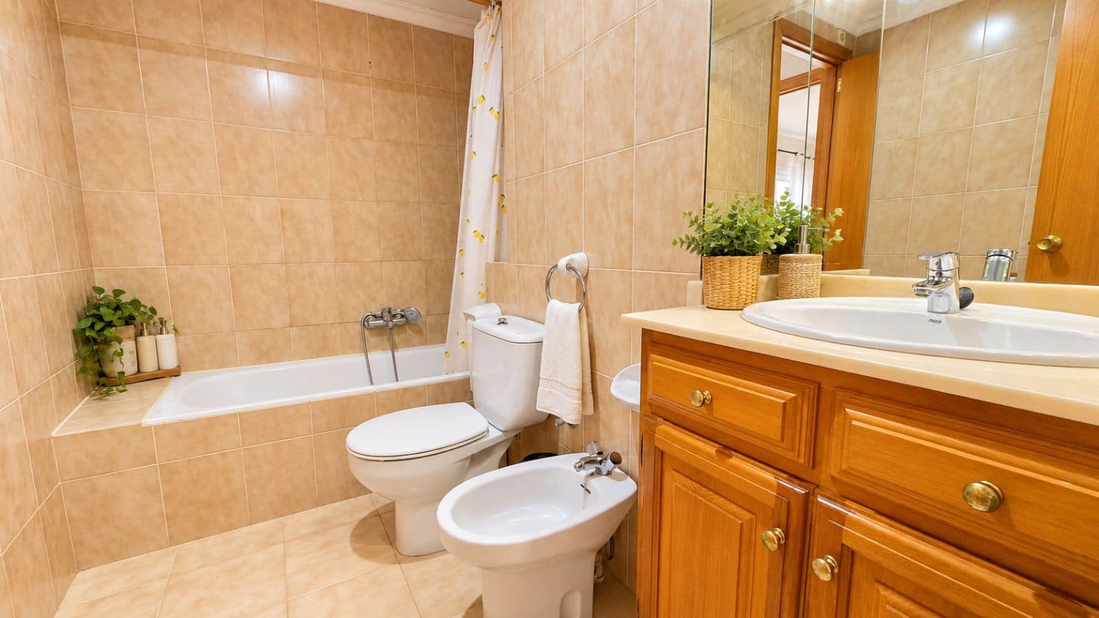 3 soveværelse Lejlighed til salg i Puerto de Alcudia - € 430.000 (Ref: 10045861)