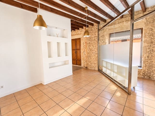 Kaupallinen myytävänä paikassa Son Xigala, Palma de Mallorca mukana 
autotalli - 600 000 € (Ref: 10130428)