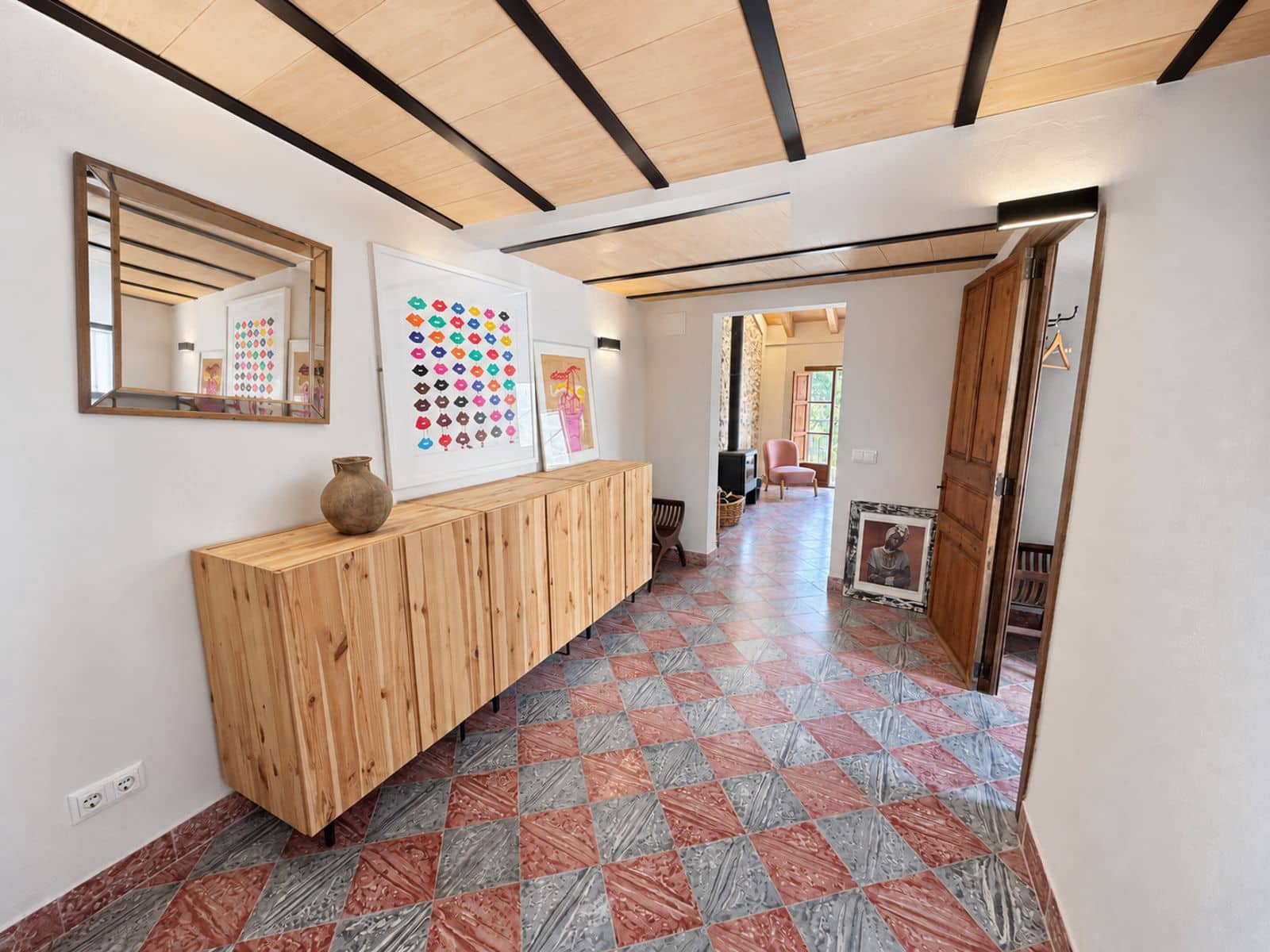 2 soverom Hus til salgs i Llubi med garasje - € 495 000 (Ref: 10154232)