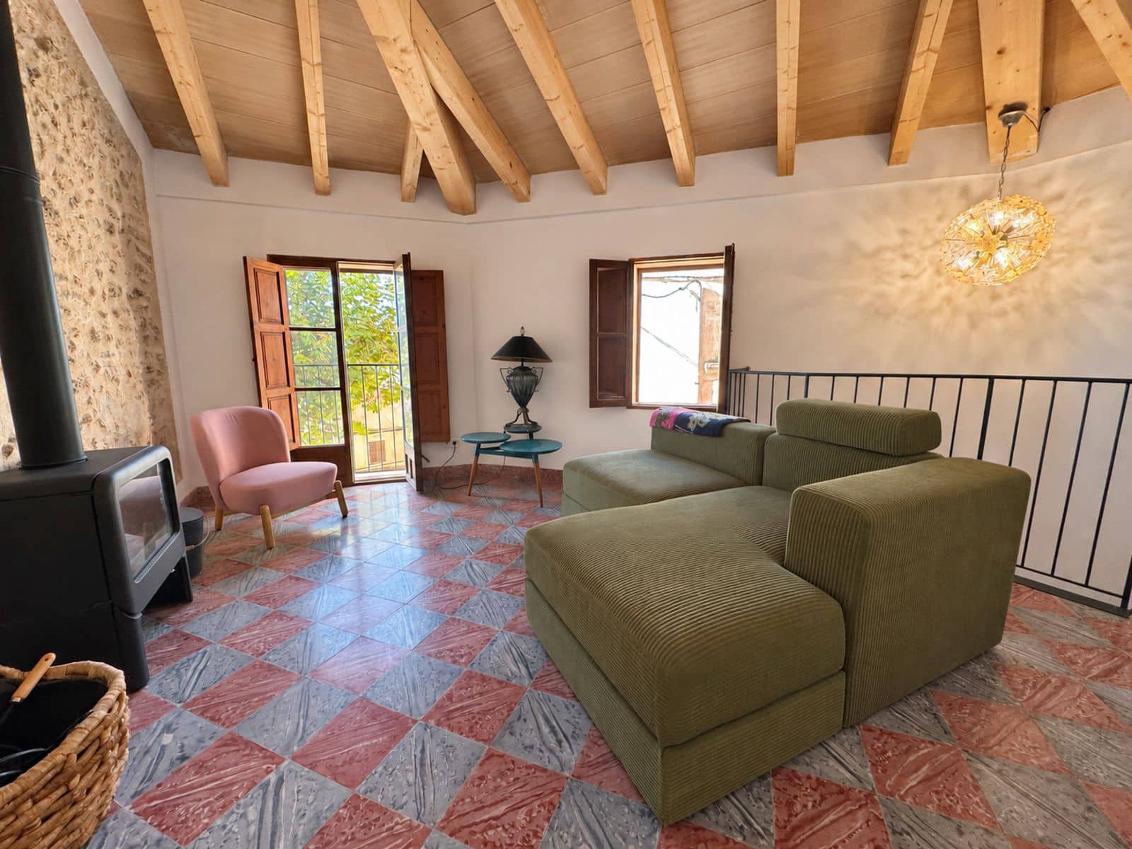 2 soverom Hus til salgs i Llubi med garasje - € 495 000 (Ref: 10154232)