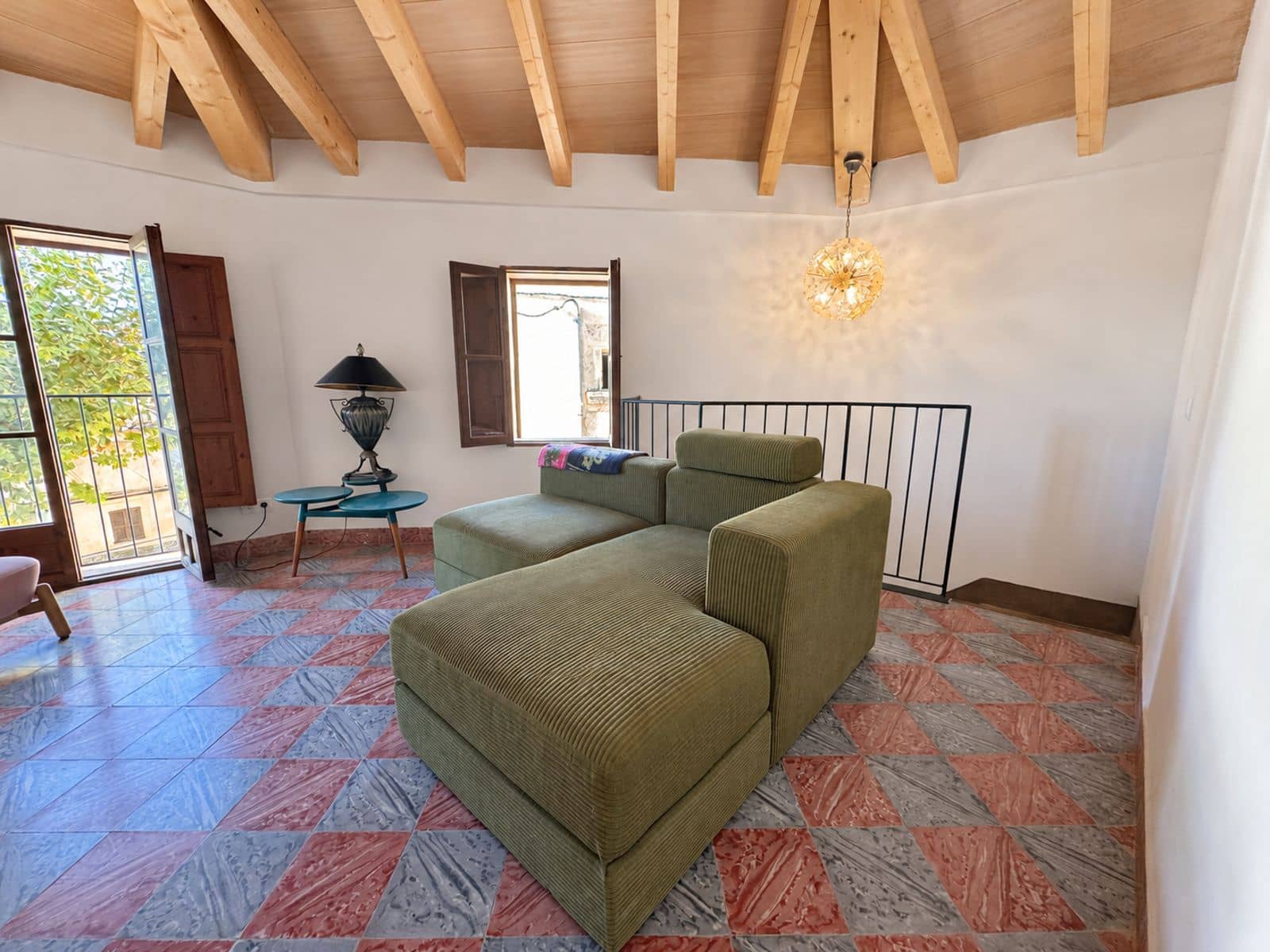 2 soverom Hus til salgs i Llubi med garasje - € 495 000 (Ref: 10154232)