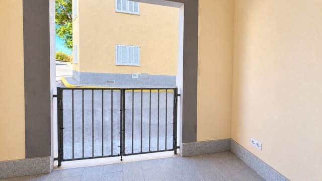 Kaupallinen myytävänä paikassa Santa Margalida mukana 
autotalli - 190 000 € (Ref: 10165825)
