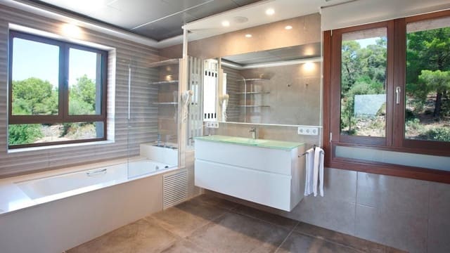 6 soverom Finca/Herregård til salgs i Alcúdia med svømmebasseng garasje - € 3 500 000 (Ref: 4183882)