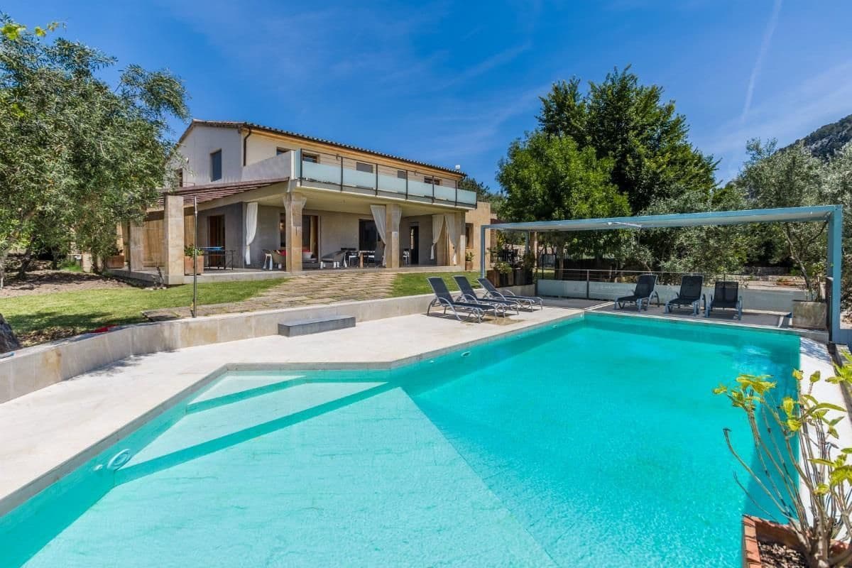 4 soveværelse Finca/Landehus til salg i Pollensa / Pollenca med swimmingpool - € 2.800.000 (Ref: 7450857)