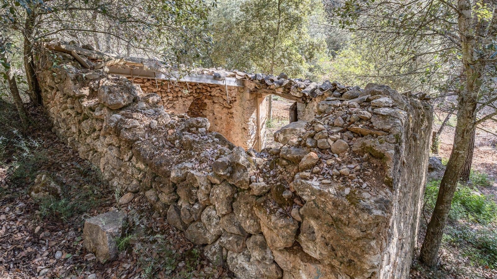 Grunde uden byggetilladelser til salg i Ullaro - € 590.000 (Ref: 7450868)