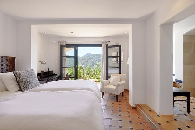 6 soveværelse Byhus til salg i Puerto de Andratx, Andratx med swimmingpool garage - € 7.900.000 (Ref: 7567630)