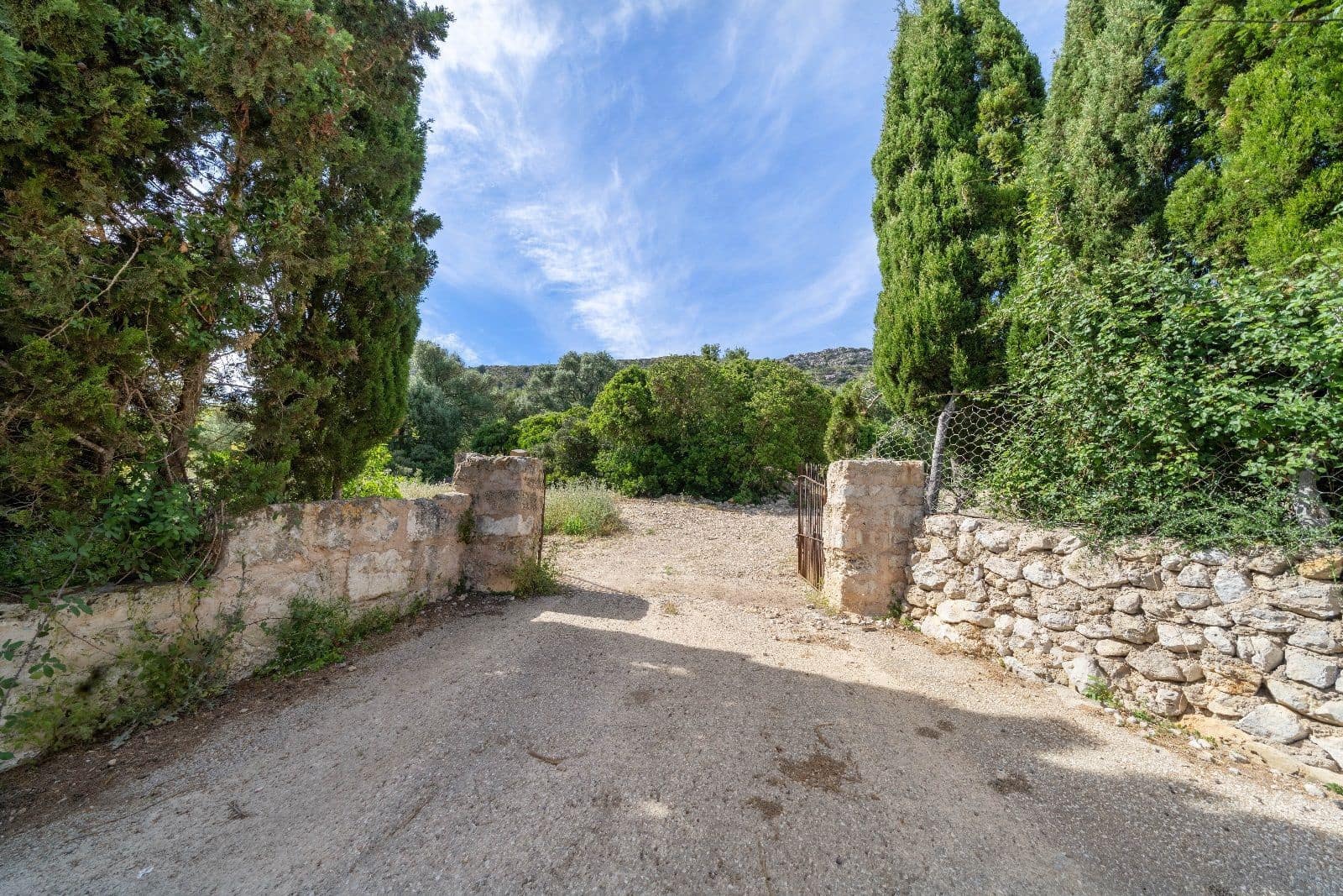 Grunde uden byggetilladelser til salg i Alcudia - € 750.000 (Ref: 7580692)