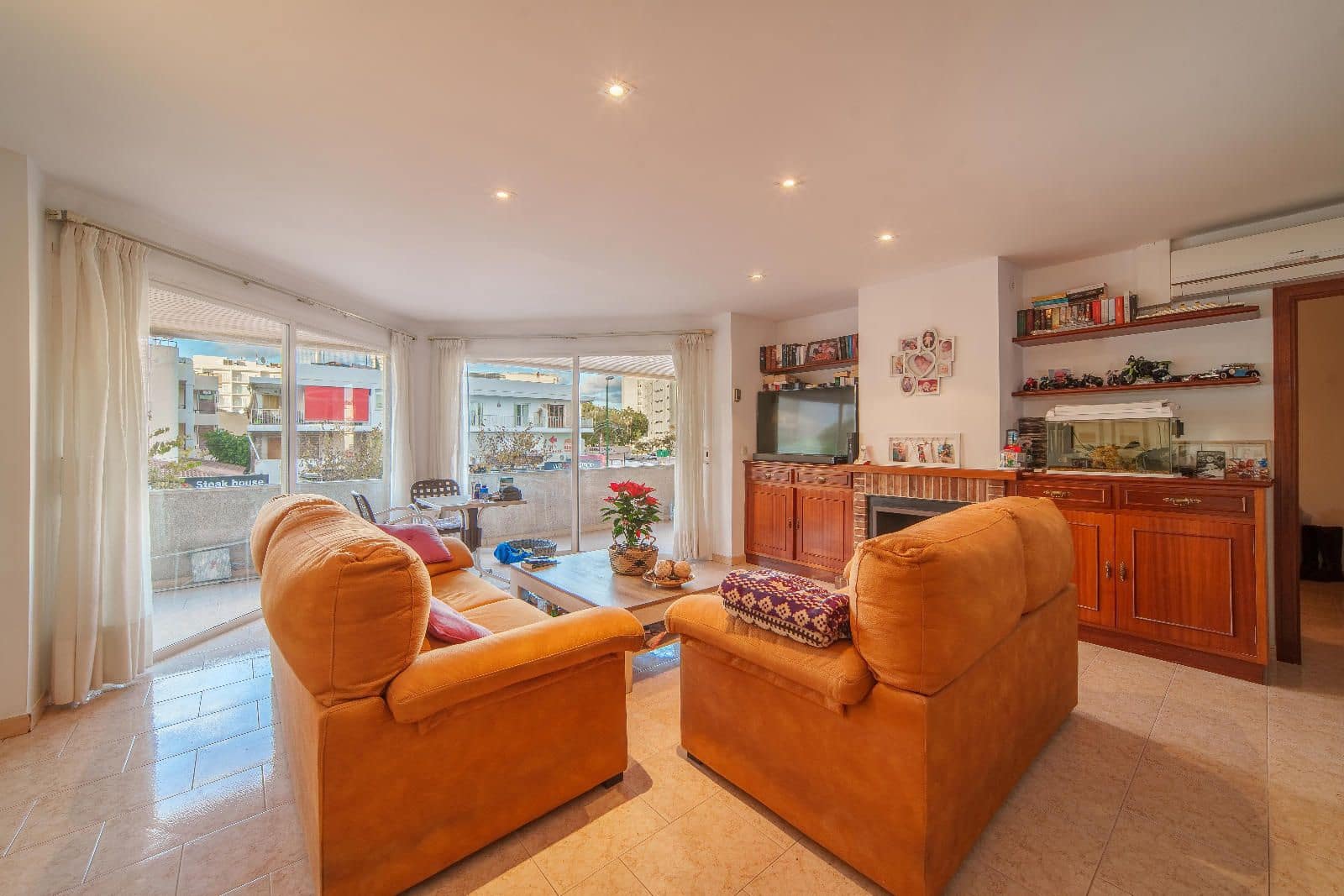 3 bedroom Flat for sale in Alcudia - € 330,000 (Ref: 8742325)