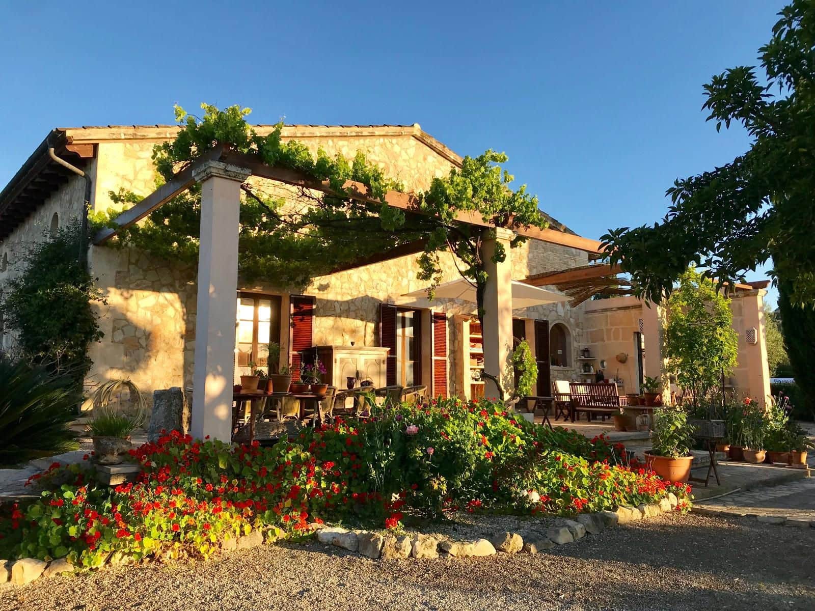 6 soveværelse Finca/Landehus til salg i Porreres med swimmingpool garage - € 2.600.000 (Ref: 8790323)