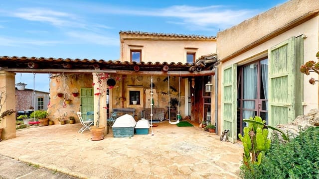 4 slaapkamer Finca/Landhuis te koop in Manacor met zwembad garage - € 790.000 (Ref: 9015903)