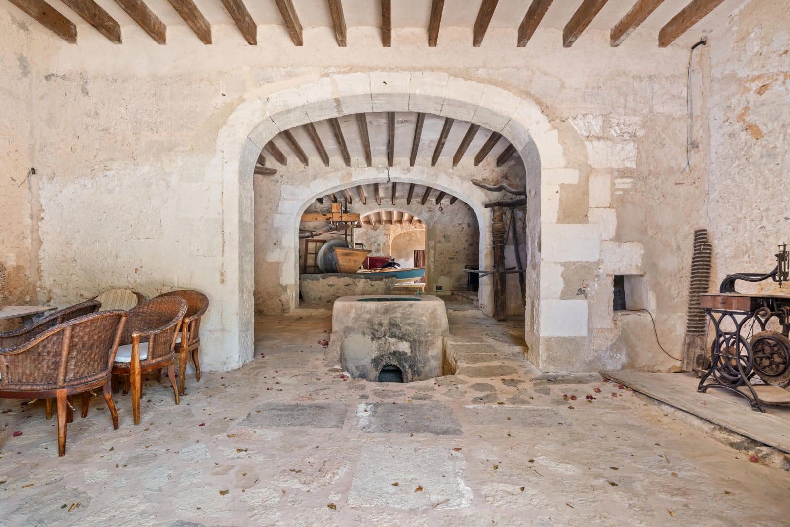 7 bedroom Finca/Country House for sale in Felanitx with garage - € 6,500,000 (Ref: 9041010)