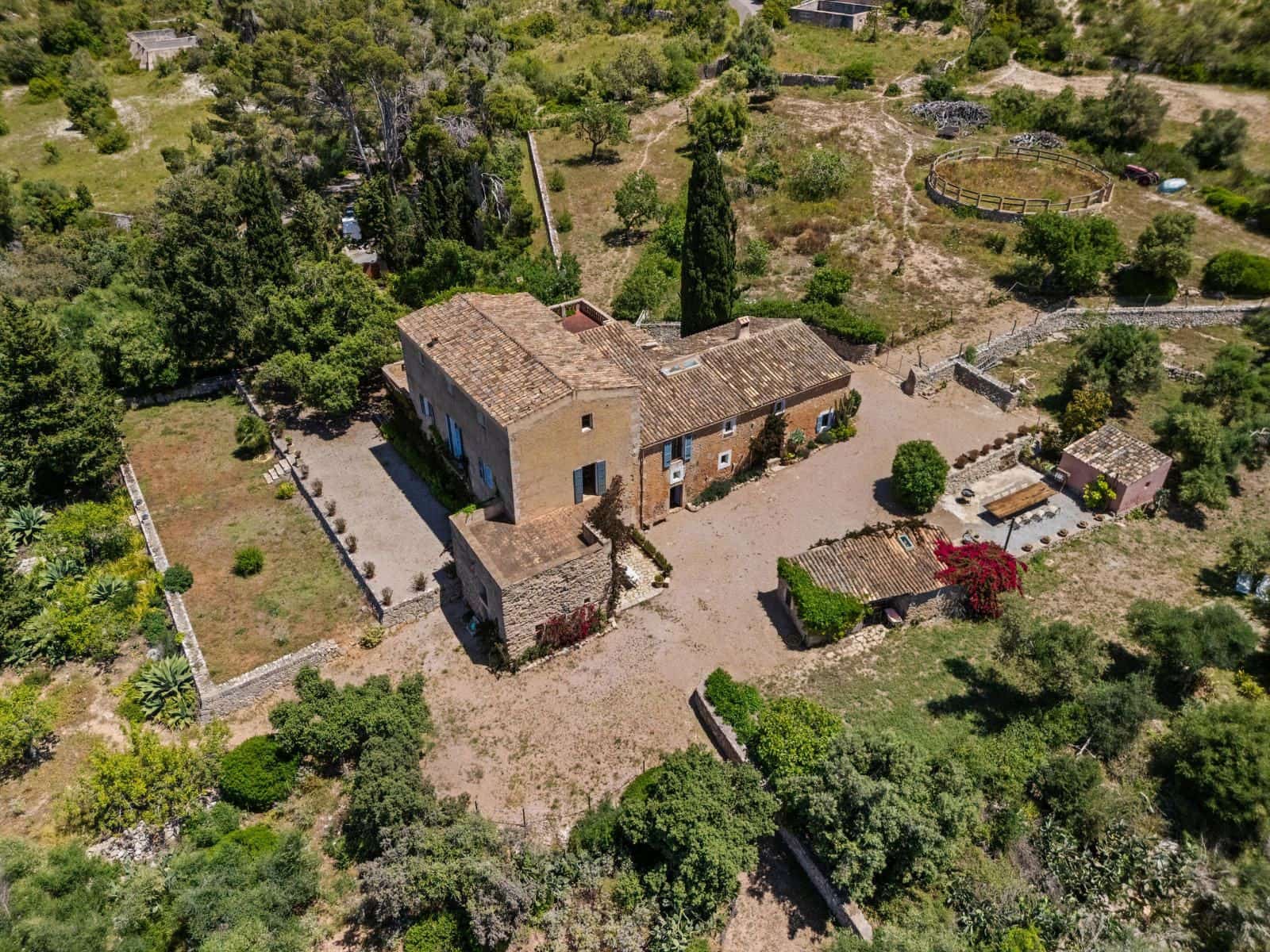 7 bedroom Finca/Country House for sale in Felanitx with garage - € 6,500,000 (Ref: 9041010)
