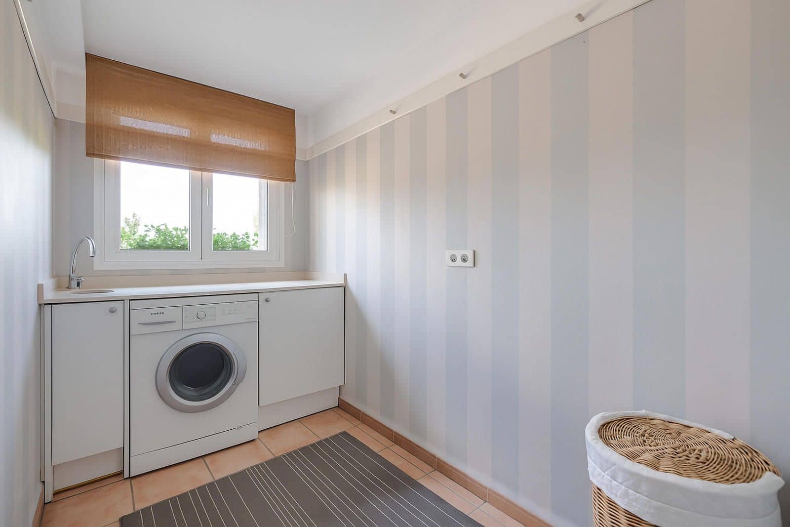 3 bedroom Townhouse for sale in Buger with garage - € 560,000 (Ref: 9142204)