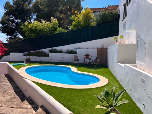 4 soveværelse Byhus til salg i Costa de la Calma, Calvià med swimmingpool garage - € 1.350.000 (Ref: 9201788)