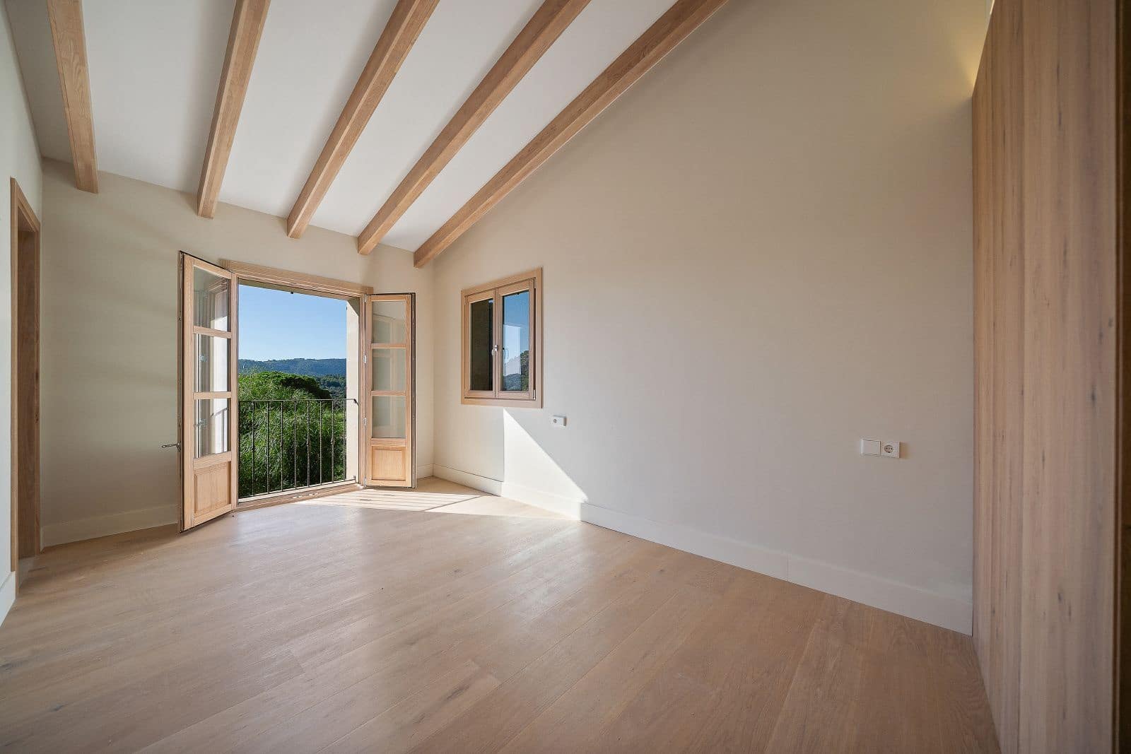 4 soveværelse Byhus til salg i Pollensa / Pollenca med swimmingpool garage - € 2.950.000 (Ref: 9307126)