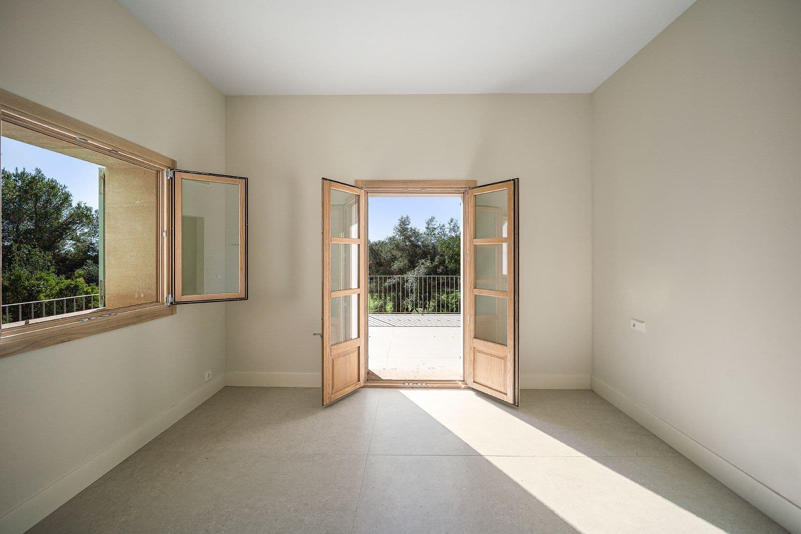 4 soveværelse Byhus til salg i Pollensa / Pollenca med swimmingpool garage - € 2.950.000 (Ref: 9307126)