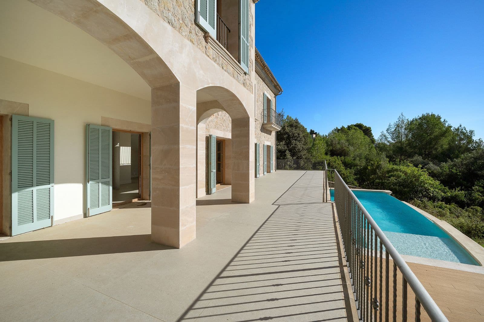 4 soveværelse Byhus til salg i Pollensa / Pollenca med swimmingpool garage - € 2.950.000 (Ref: 9307126)