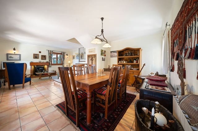 2 soveværelse Finca/Landehus til salg i Puerto de Andratx, Andratx med swimmingpool garage - € 895.000 (Ref: 9352822)