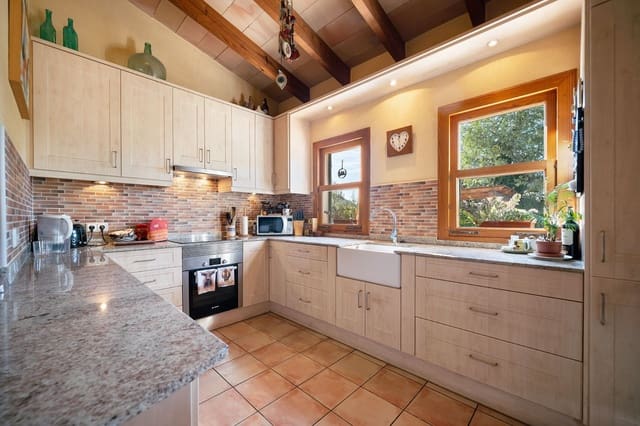 2 soveværelse Finca/Landehus til salg i Puerto de Andratx, Andratx med swimmingpool garage - € 895.000 (Ref: 9352822)