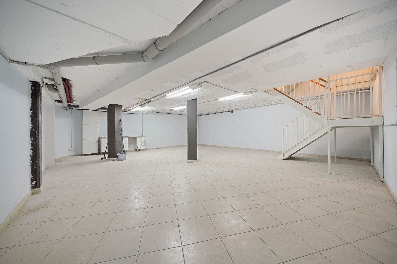 Kommersiell til leie i Palma de Mallorca med garasje - € 3 747 (Ref: 9396839)