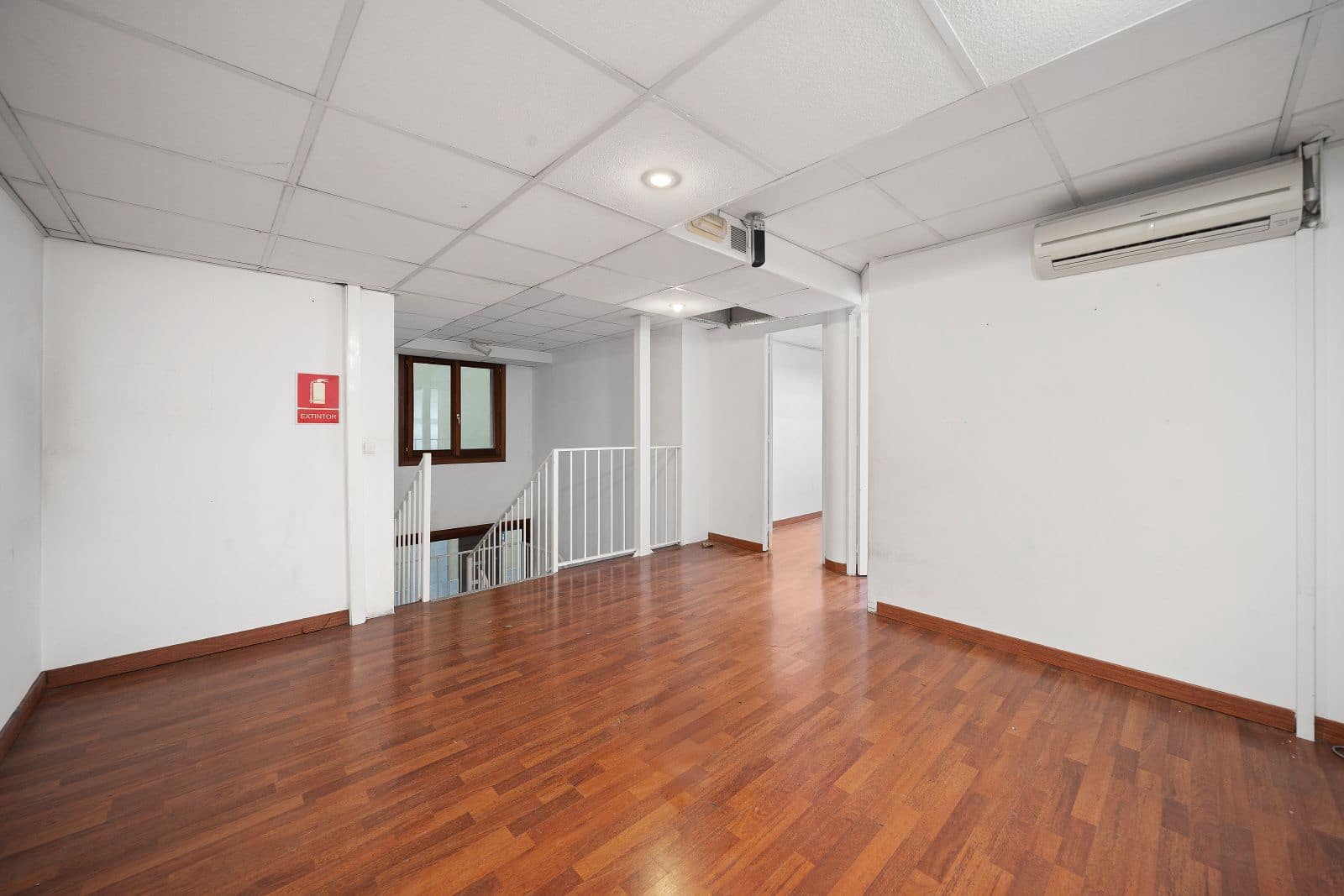 Komercyjne do wynajęcia w Palma de Mallorca z garażem - 2 627 € (Ref: 9396840)