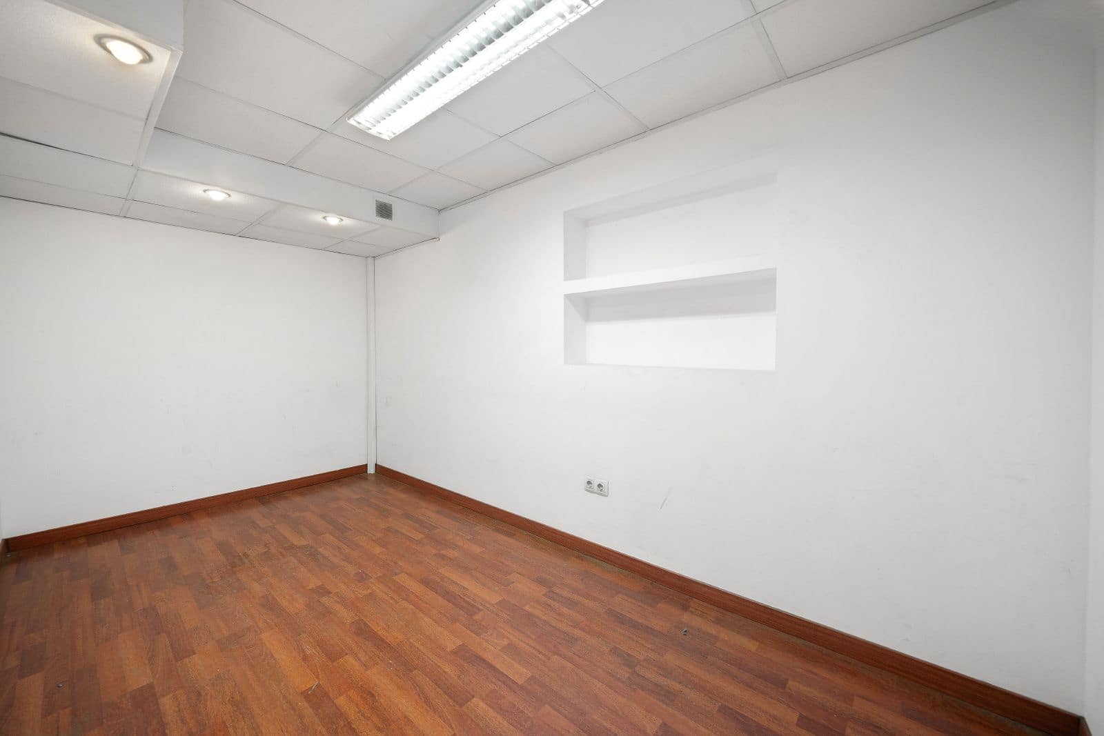 Komercyjne do wynajęcia w Palma de Mallorca z garażem - 2 627 € (Ref: 9396840)