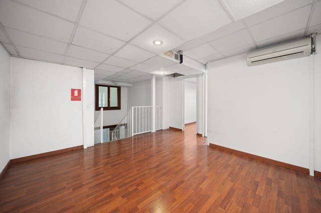 Erhverv til leje i La Llotja - Born, Palma de Mallorca med garage - € 2.627 (Ref: 9396840)