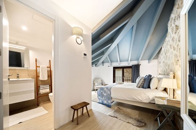 3 soveværelse Byhus til salg i Pollensa / Pollença med swimmingpool garage - € 990.000 (Ref: 9404655)