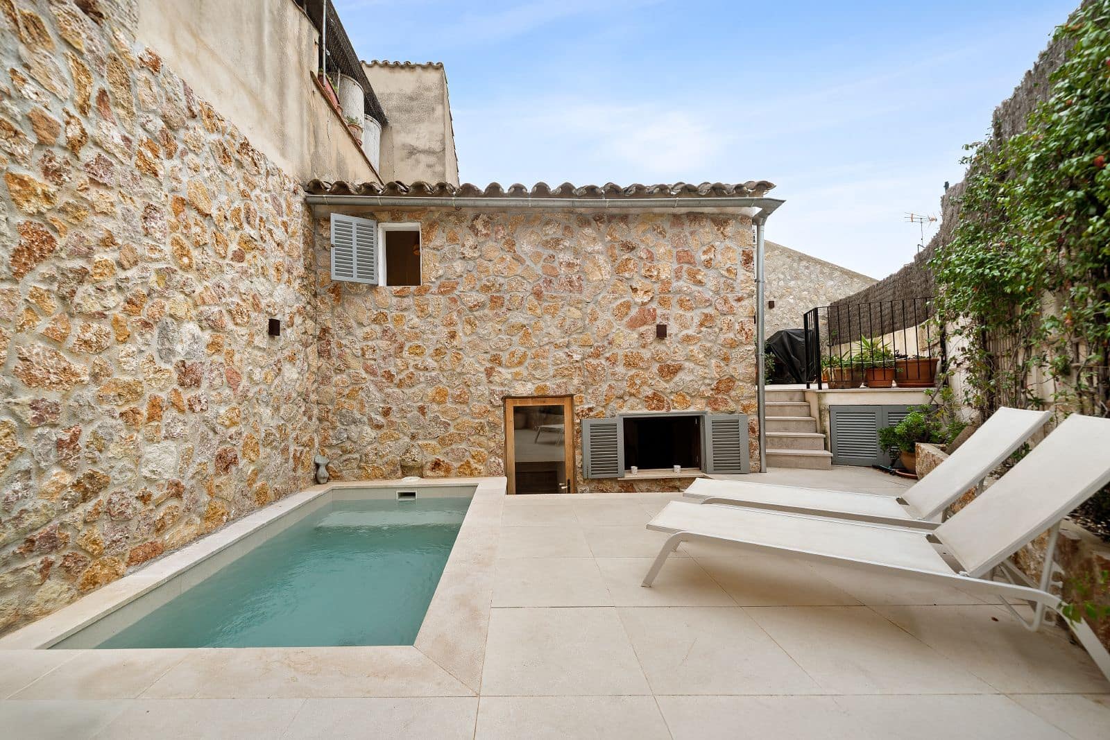 3 soveværelse Byhus til salg i Pollensa / Pollenca med swimmingpool garage - € 990.000 (Ref: 9404655)