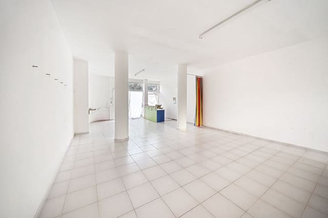 Commercial for sale in Port de Pollença, Pollensa / Pollença - € 195,000 (Ref: 9415110)