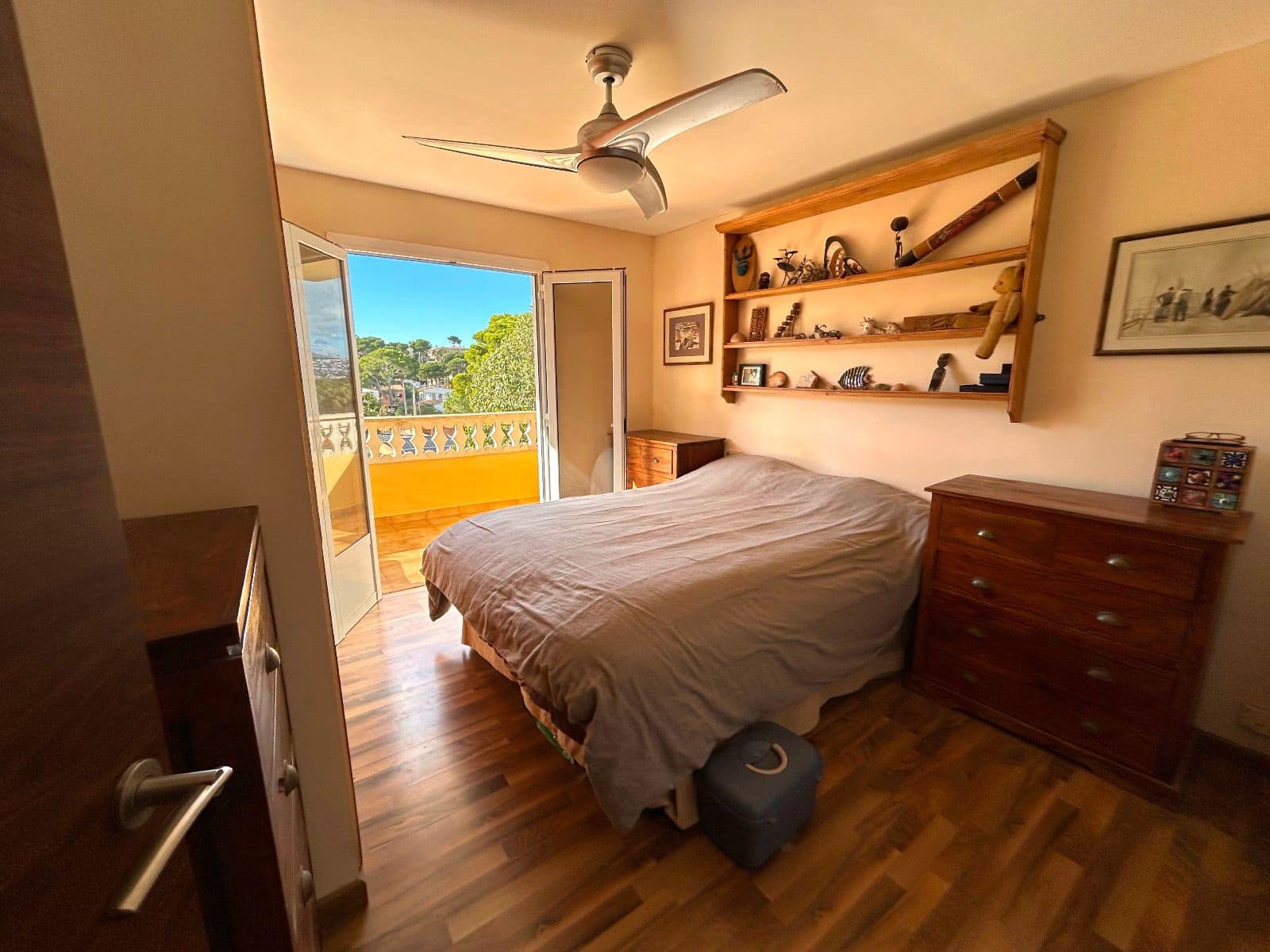 5 soveværelse Byhus til salg i El Toro / Port Adriano med swimmingpool garage - € 1.400.000 (Ref: 9436311)