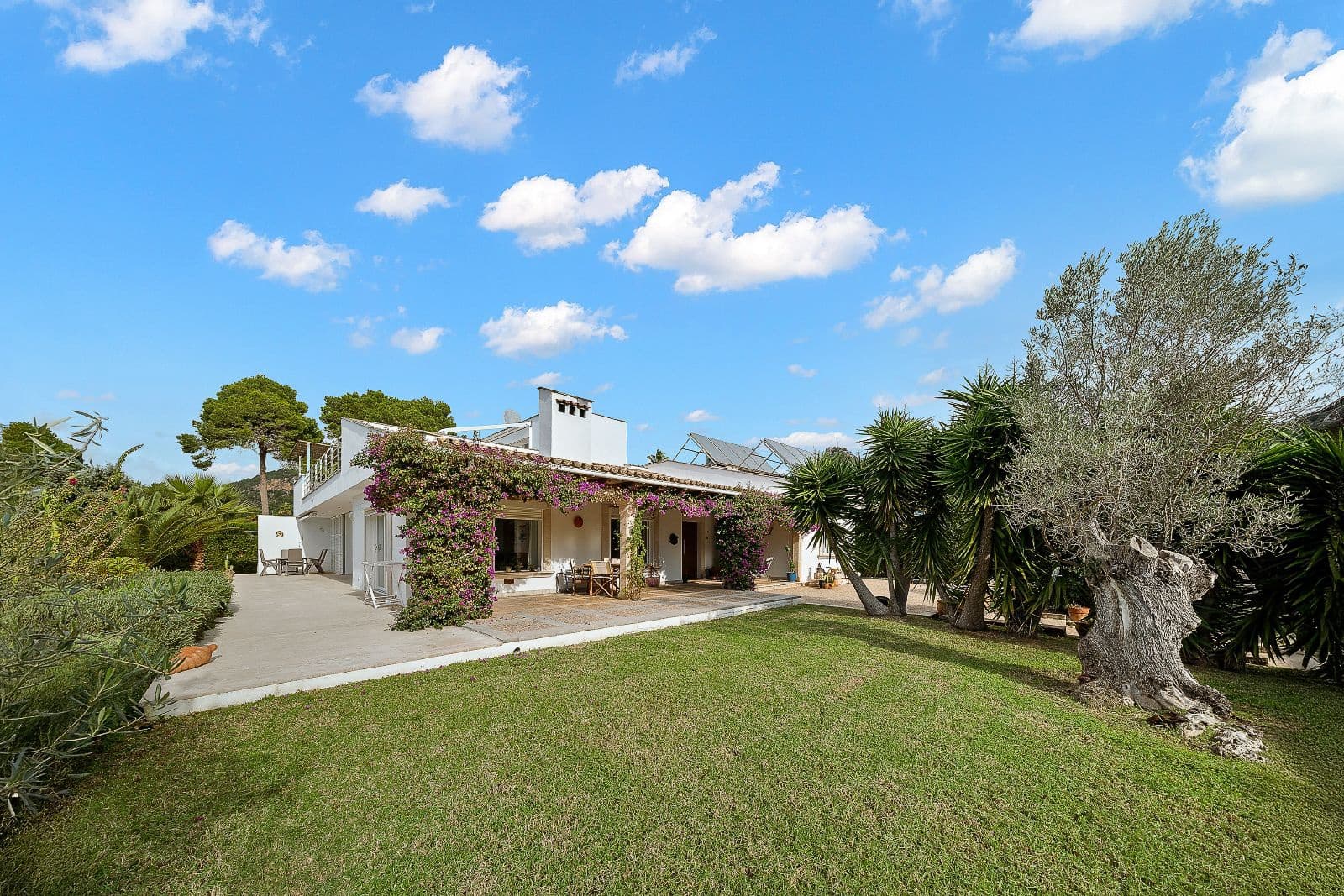 5 soveværelse Byhus til salg i Costa de los Pinos med swimmingpool garage - € 1.995.000 (Ref: 9447034)