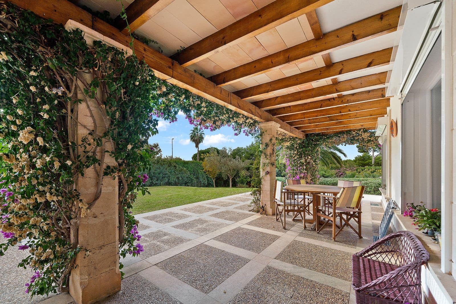 5 soveværelse Byhus til salg i Costa de los Pinos med swimmingpool garage - € 1.995.000 (Ref: 9447034)