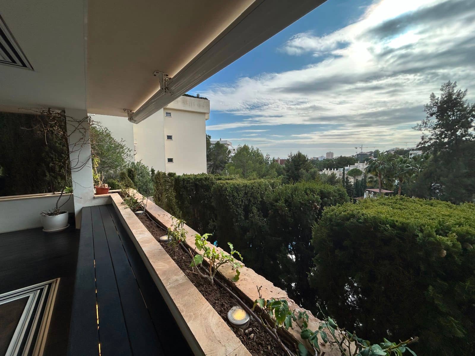 2 makuuhuone Asunto myytävänä paikassa Cas Catala mukana uima-altaan 
autotalli - 1 390 000 € (Ref: 9467628)