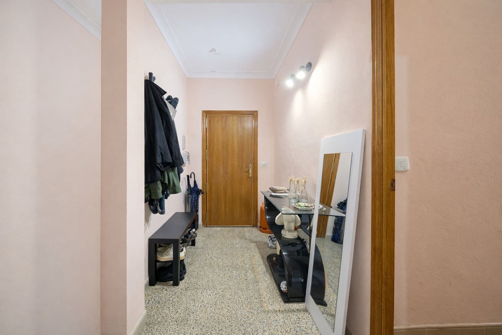 4 bedroom Flat for sale in Palma de Mallorca - € 360,000 (Ref: 9510225)