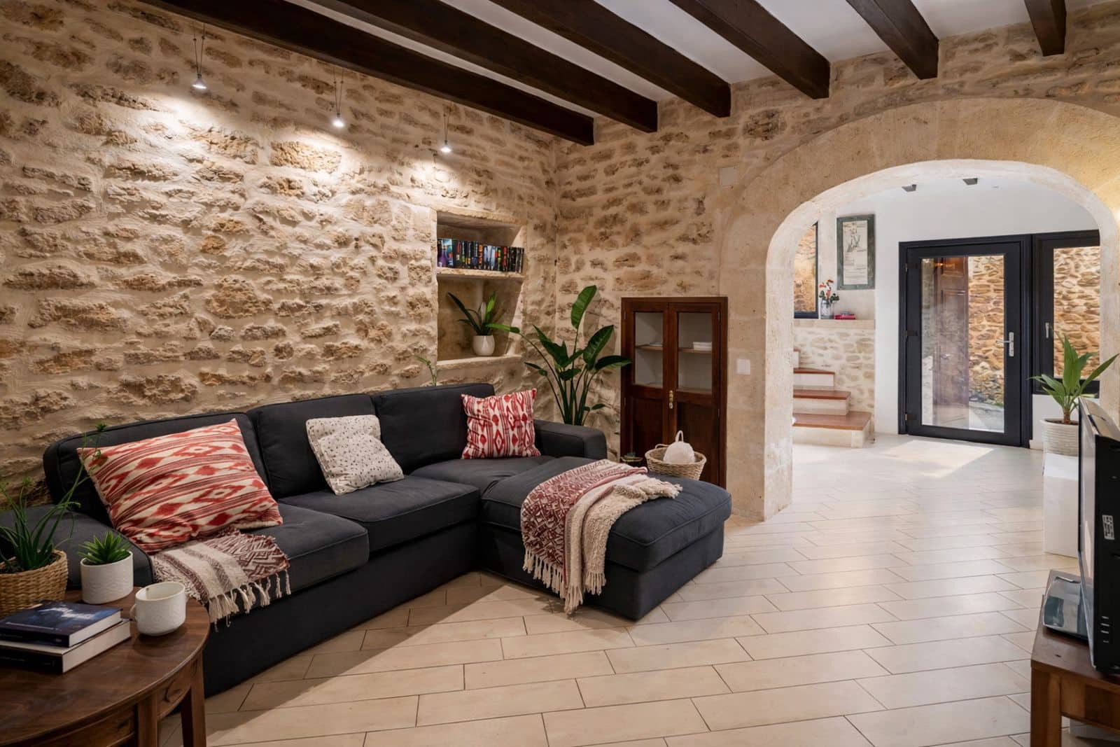 4 bedroom Townhouse for sale in Alcudia - € 550,000 (Ref: 9523096)