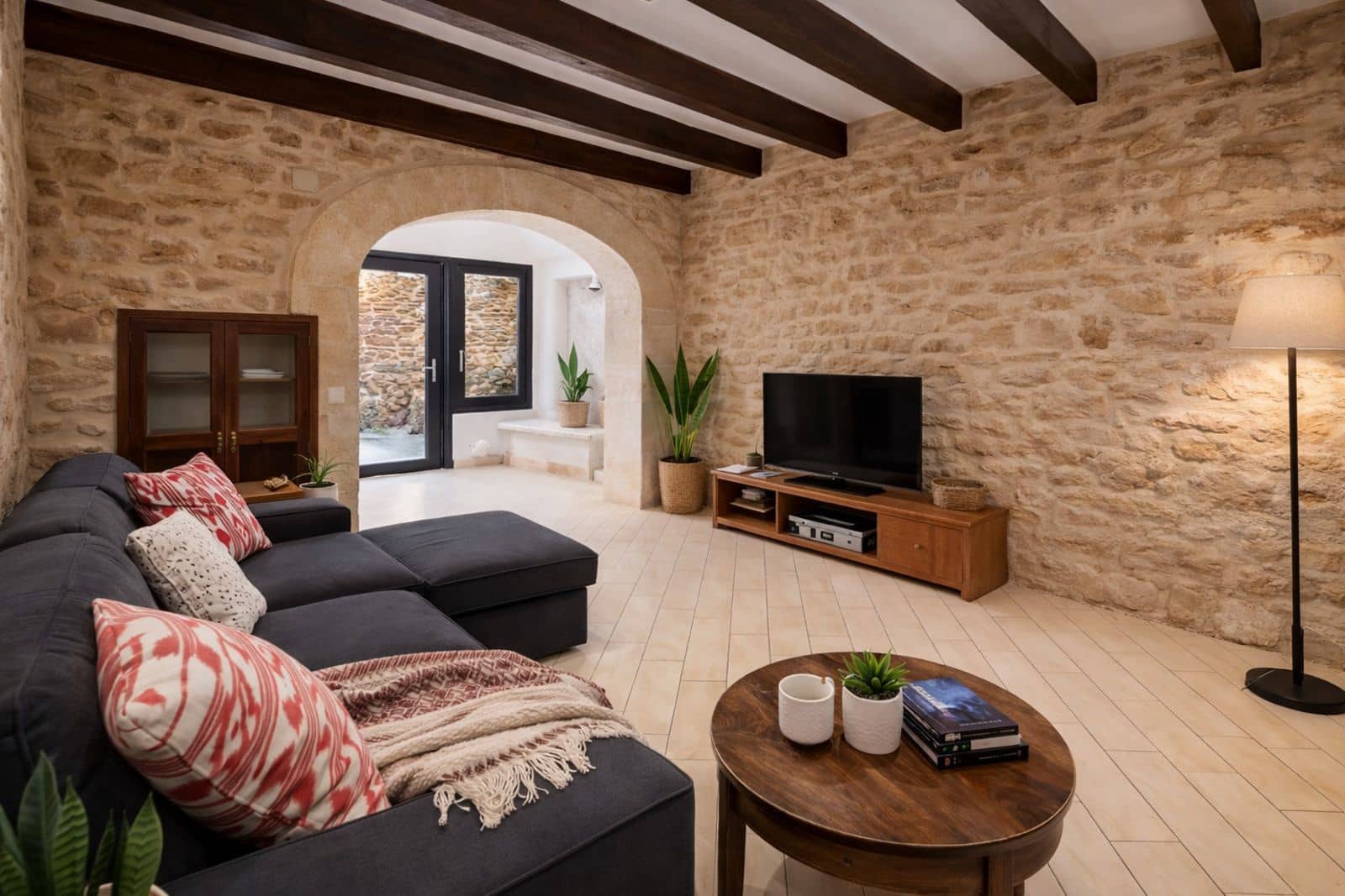 4 bedroom Townhouse for sale in Alcudia - € 550,000 (Ref: 9523096)