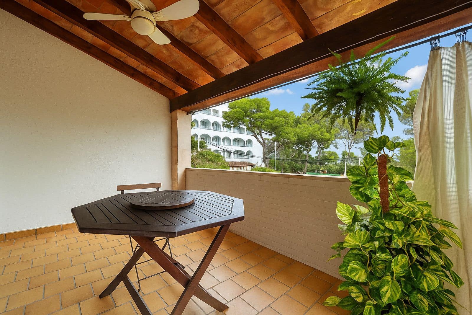 3 bedroom Flat for sale in Alcudia with garage - € 460,000 (Ref: 9523099)